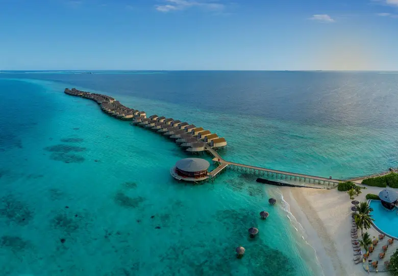 เซ็นทาราชวนสัมผัสความมหัศจรรย์ของเกาะสวรรค์กับข้อเสนอ "Maldives Summer Escape"