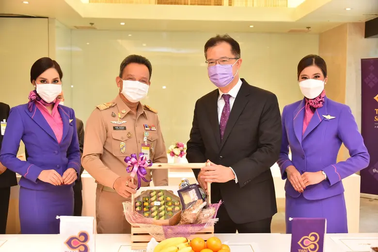 นายกรกฎ ชาตะสิงห์ ผู้อำนวยการฝ่ายขาย บริษ...