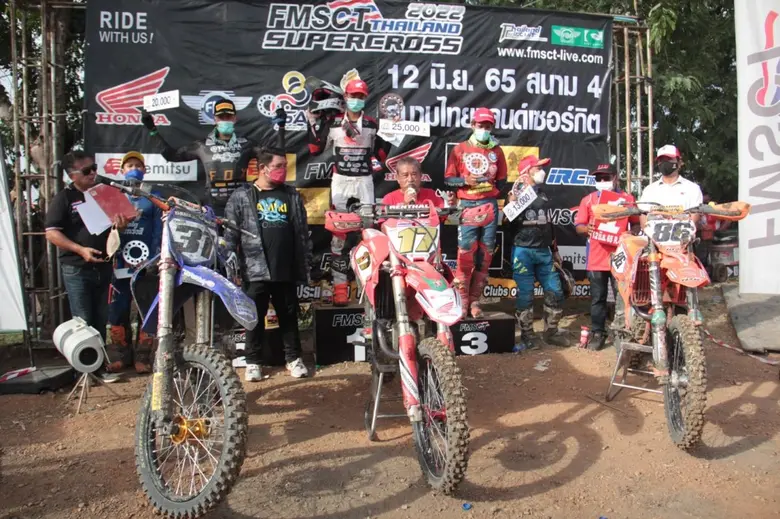 "อินทรีแซงค์ - กฤษฎา" สุดร้อนแรงควบเดิร์ทไบค์ Honda CRF250R คว้าชัย MX250-A ใน FMSCT Thailand Supercross 2022 สนามที่ 4