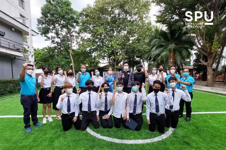 รองอธิการบดี SPU ให้โอวาทนายกสโมสรและคณะกรรมการสโมส...