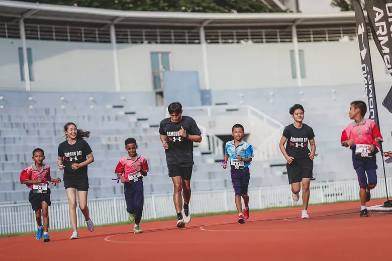 Under Armour (อันเดอร์ อาร์เมอร์) ผู้นำแบ...
