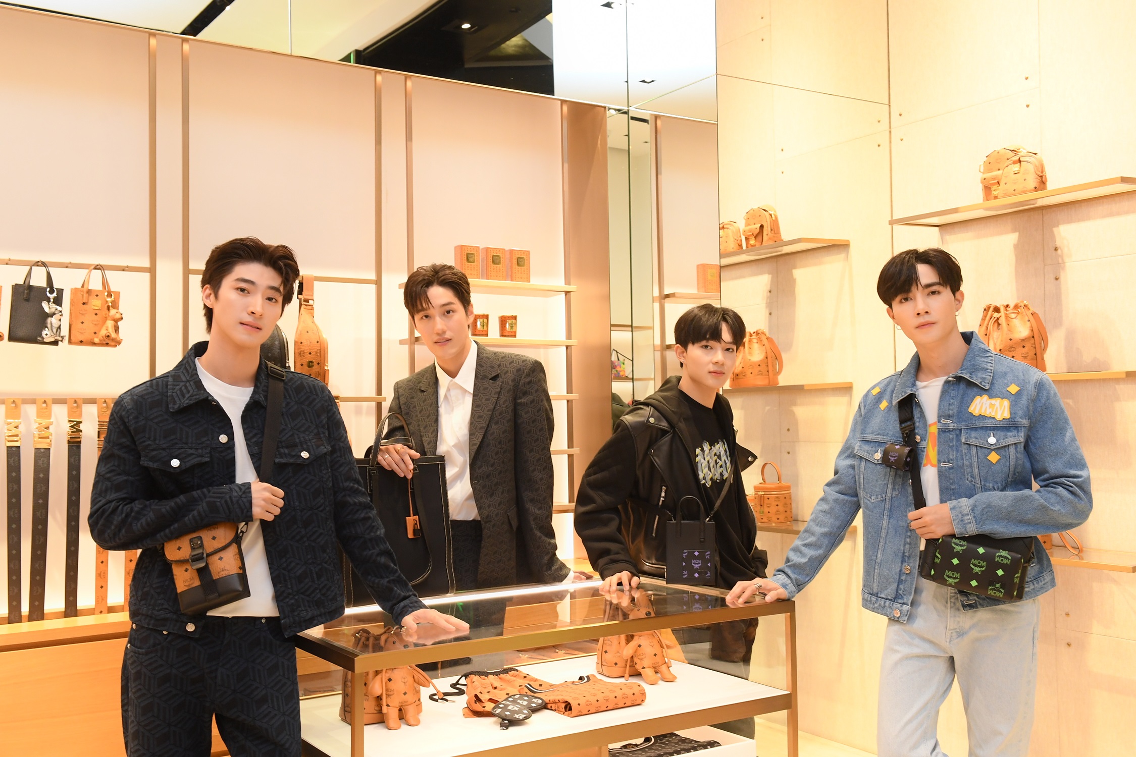 แต้ว - ปราง มิวส์แบรนด์ MCM นำทีมร่วมงานเปิดตัว คอลเลกชั่น AUTUMN - WINTER 2022 ครั้งแรกในเอเชียแปซิฟิค