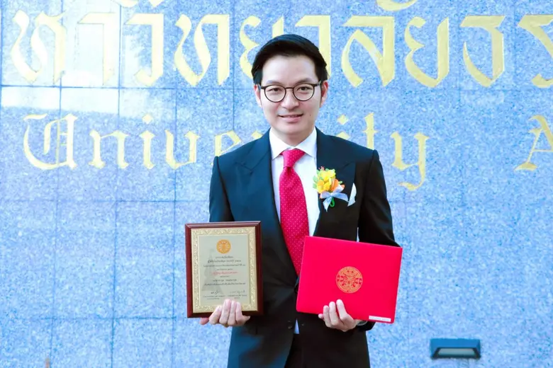 คุณวราวุธ เจนธนากุล ประธานเจ้าหน้าที่บริห...
