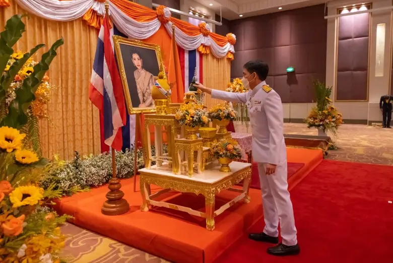 สมเด็จเจ้าฟ้าฯ กรมพระศรีสวางควัฒน วรขัตติ...