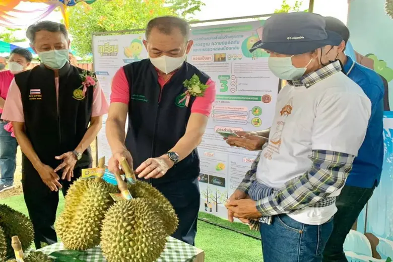  ดร.เฉลิมชัย ศรีอ่อน รมว.เกษตรฯ เปิดงาน "มหกรรมผลไม้และของดีป่าละอู" ของดีประจวบฯ