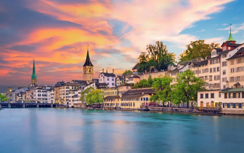 เอมิเรตส์มอบค่าโดยสารสุดพิเศษในชั้นประหยั...