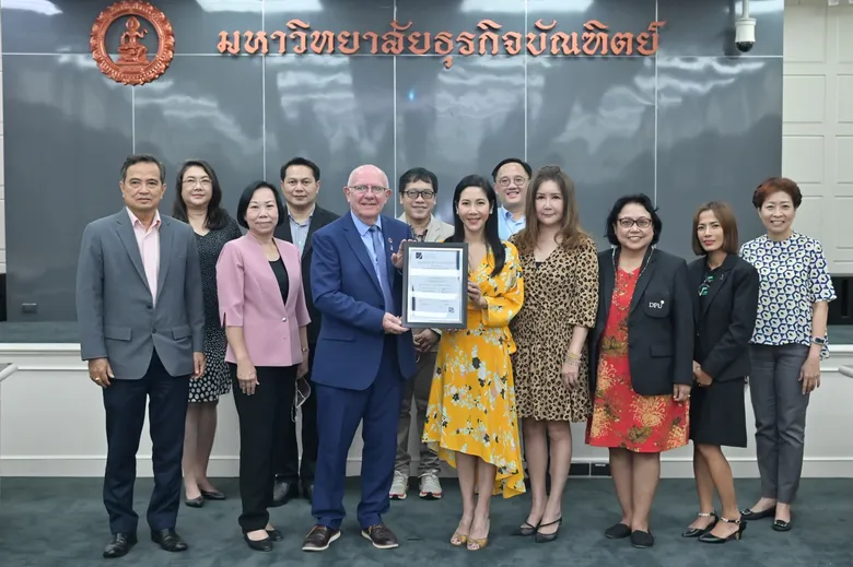 DPU เข้ารับรางวัล ASIC ระดับ Premier การันตีสถานบันการศึกษามีคุณภาพมาตรฐานระดับสากล