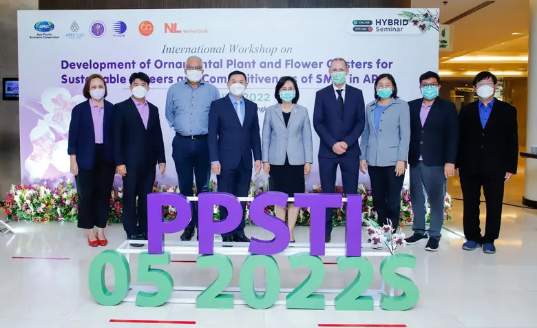 วว. จัดประชุมเชิงปฏิบัติการนานาชาติ นำเสนอตัวอย่างความสำเร็จจากโครงการพัฒนาผู้ประกอบการไม้ดอกไม้ประดับของไทย