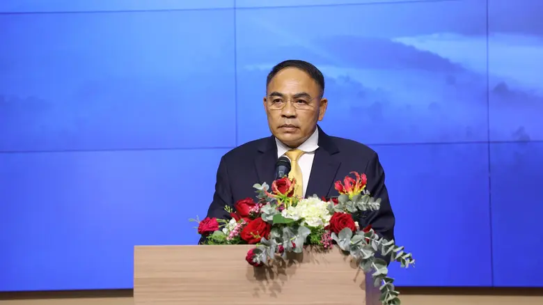 พลเอก กัมปนาท รุดดิษฐ์ องคมนตรี ประธานกรร...