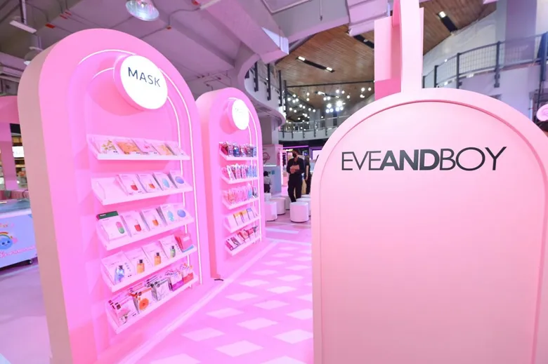 อีฟแอนด์บอย จัด EVEANDBOY K-Beauty Pop Up Cafe ครั้งยิ่งใหญ่ในไทย พร้อมเสิร์ฟสินค้าบิวตี้ไอเทมเกาหลีแบบไม่ต้องรอพรีออเดอร์