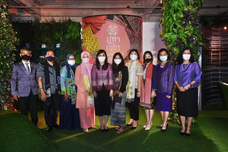 วธ.จัดงาน "ภูษาอาเซียน" โชว์ผ้าของประเทศอ...