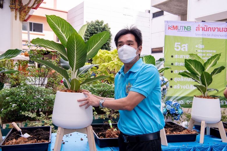 ศ.ดร.สุชาติ เซี่ยงฉิน อธิการบดี มจพ. ประธ...