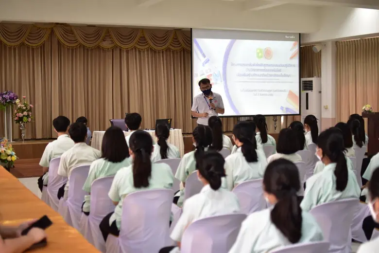 คณะอุตสาหกรรมเกษตร วิทยาเขต มจพ. ปราจีนบุรี จัดอบรมเชิงปฏิบัติการด้านวิทยาศาสตร์และเทคโนโลยีเพื่อเสริมสร้างทักษะ ด้วย STEM Education