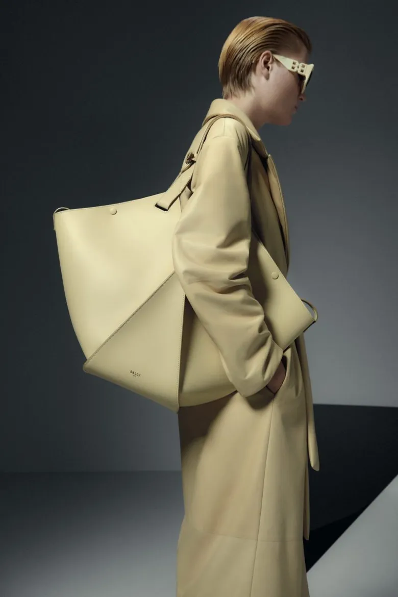 BALLY AUTUMN / WINTER 2022 ดีไซน์เหนือกาลเวลา