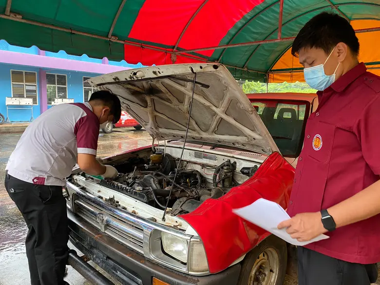 สนพ.หนองคาย ขับเคลื่อนการพัฒนากำลังแรงงานให้กับกลุ่มแรงงานที่ปฏิบัติงานด้านช่างบำรุงรักษารถยนต์