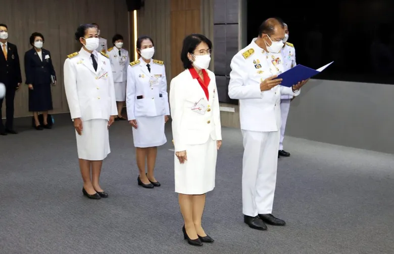 ศาสตราจารย์ ดร.สมเด็จเจ้าฟ้าฯ กรมพระศรีสวางควัฒน วรขัตติยราชนารี พระราชทานพระวโรกาสให้ ผู้ว่าราชการจังหวัดปทุมธานี และนายกเหล่ากาชาดจังหวัดปทุมธานี เข้าเฝ้ากราบทูลรายงานตัว