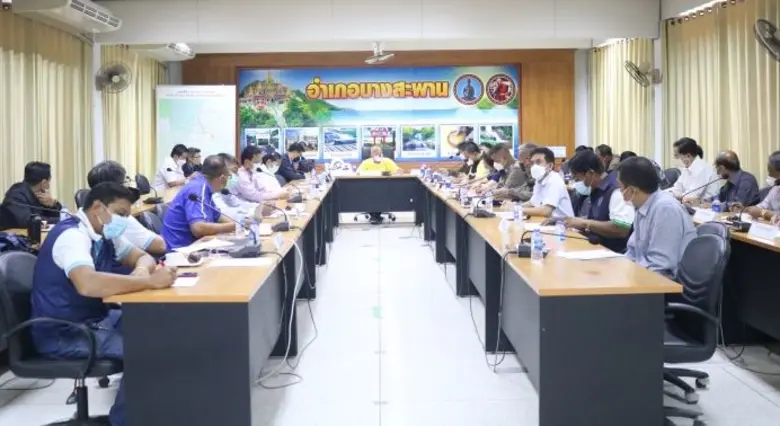 นายเลิศยศ แย้มพราย นายอำเภอบางสะพาน ประธา...