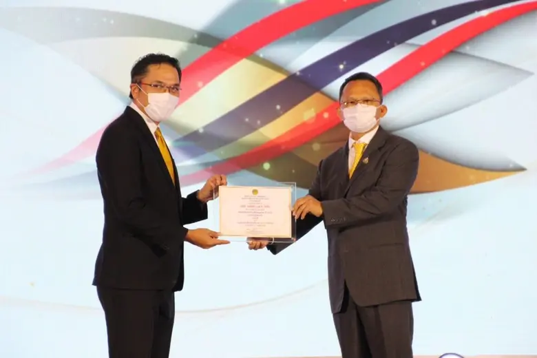 นายสุเทพ พันธุ์เพ็ง กรรมการผู้อำนวยการใหญ...