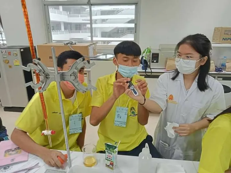 คณะอุตสาหกรรมเกษตร มจพ. เปิดบ้านให้คณะครู-นักเรียน รร.นนทรีวิทยา เยี่ยมชมห้องปฏิบัติการ พร้อมร่วมกิจกรรมเชิงปฏิบัติการ