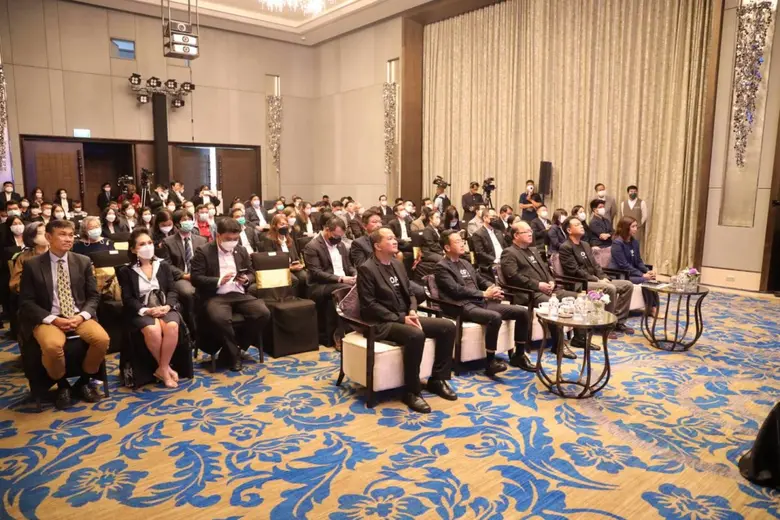 EXIM BANK สานพลังสภาหอฯ ส.อ.ท. สรท.และ CMMU  จัดหลักสูตร "TOP X" สร้างนักธุรกิจชั้นนำ เชื่อมโยงห่วงโซ่การส่งออก