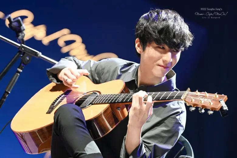 ในขณะที่เหล่าศิลปินไอดอลและนักแสดงเกาหลีต...