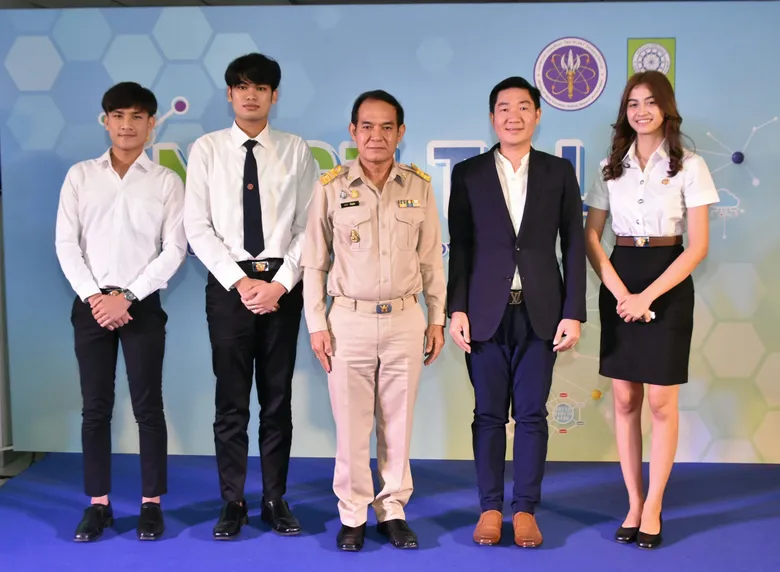วช. ดันวิจัยสู่ชุมชนความรู้พร้อมใช้ ด้วยนวัตกรรม "3P ปุ๋ยคอกอัดเม็ดผสมจุลินทรีย์ที่มีประโยชน์" ในเวที NRCT TALK : ผลงานนวัตกรรมสายอุดมศึกษา
