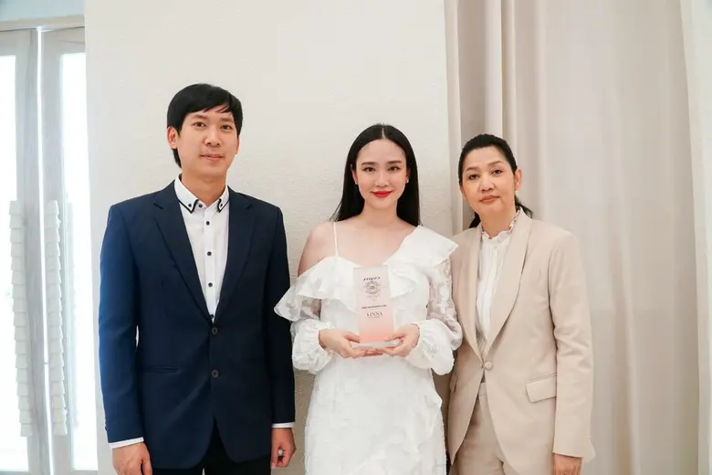 คุณกุศลิน ลัญจกรกุล ผู้บริหารสาวมากประสบก...