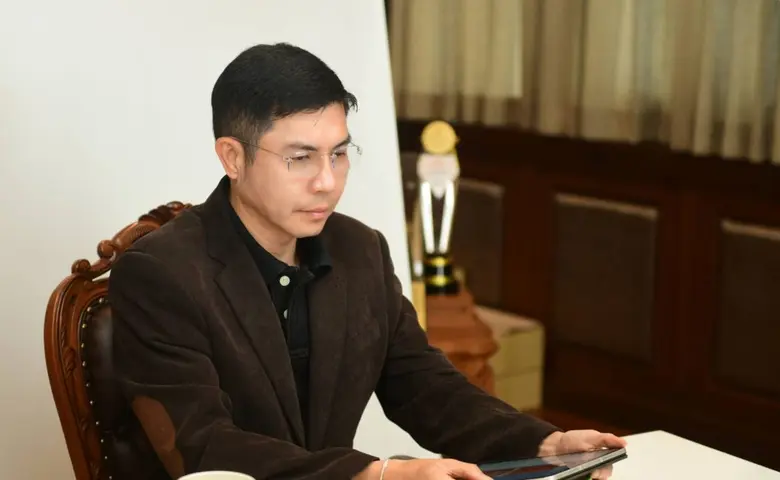 นายฉัตรชัย ศิริไล กรรมการผู้จัดการ ธนาคาร...