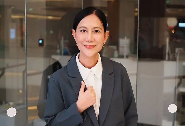 แฟลช เอ็กซ์เพรส คว้า 2 รางวัล ด้าน คอลเซ็...