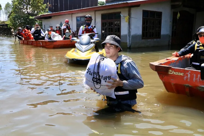 "วันสร้างสุข สู้ภัยน้ำท่วม" เดินหน้าส่งต่อความช่วยเหลือ ลงพื้นที่มอบถุงยังชีพ ขอนแก่น-ชัยภูมิ