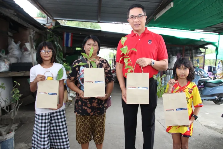 รฟฟท. จัดโครงการ "สายสีแดงรักษ์โลก เพื่อชุมชนสีเขียว" ณ ชุมชนตลาดล่าง