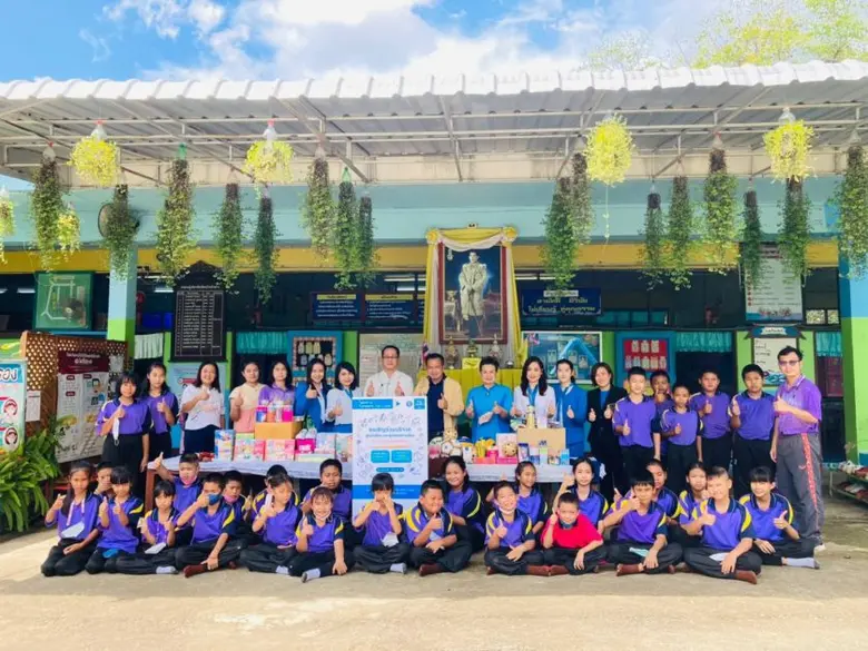 ไทยประกันชีวิตมอบสิ่งของจากกิจกรรม "Forward for Love ส่งรักให้น้อง"