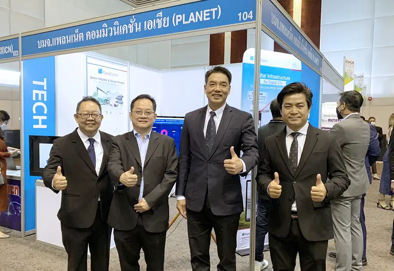 นายประพันธ์ เจริญประวัติ ผู้จัดการตลาดหลักทรัพย์ เอ...