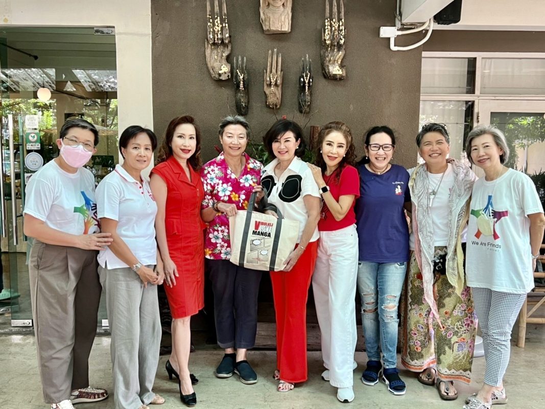 นางปติมา หิริสัจจะ นำทีมเพื่อนโรงเรียนวัฒ...