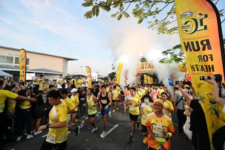 'เบลล่า-ณิชา-พีพี' แท็คทีมร่วมงาน C-vitt Run For Health 10th Anniversary Special Edition ครบรอบ 10 ปี ซี-วิท พร้อมแฟนคลับและเหล่านักวิ่งกว่า 2,000 คน