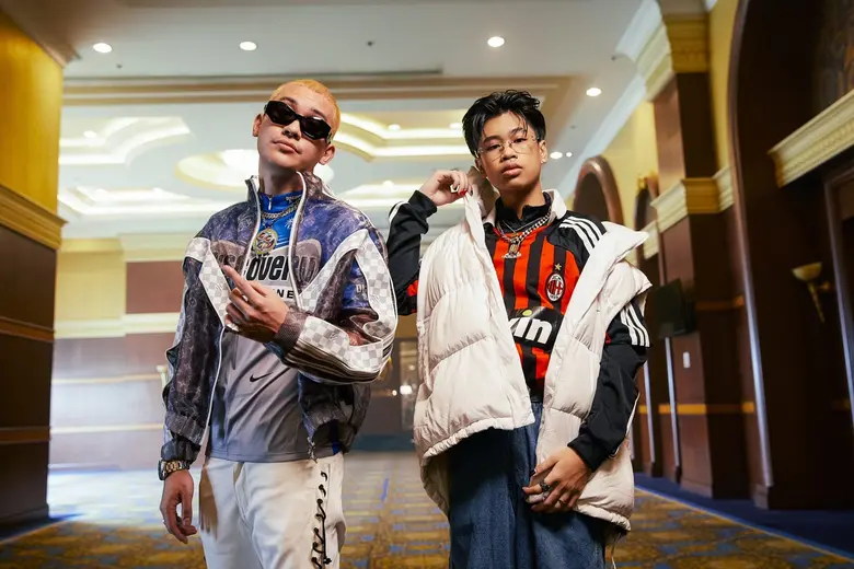 "SPRITE" และ "GUYGEEGEE" สองศิลปินมาแรงจา...