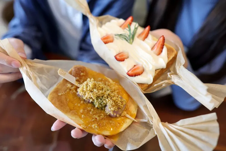 ส่งต่อความสุข ให้คุณอิ่มและสนุกได้กับทุกเมนูในแคมเปญ "Happy Bread Day" แลกรับฟรี เมนูขนมปังจากร้านดัง เฉพาะที่สาขาเมกาบางนาเท่านั้น!