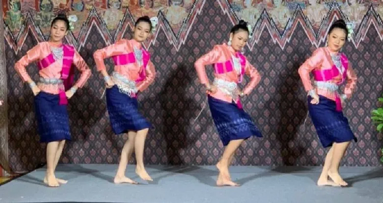 THAI CULTURE @ SIAM SQUARE WALKING STREET