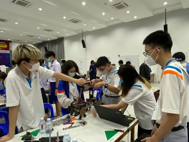 กว่าจะเป็น CLOVER หุ่นยนต์ที่คว้ารางวัลพิเศษฯ จากการแข่งขัน RoboCup Junior Rescue