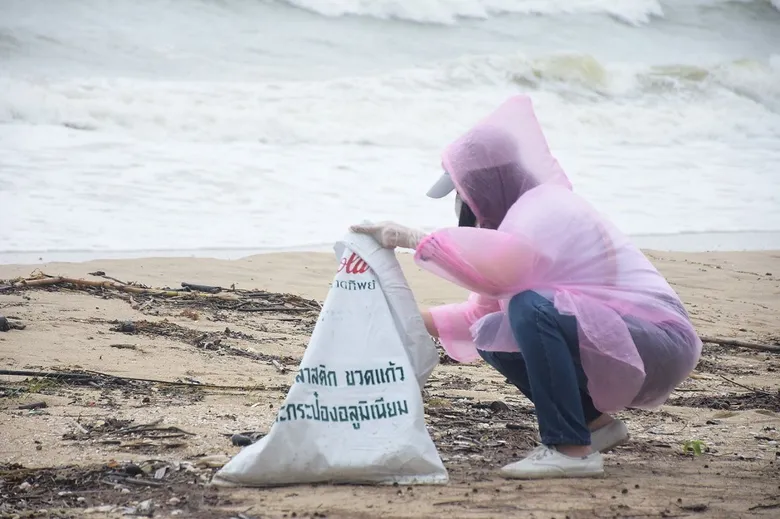 ชาวหาดทิพย์ พร้อมใจกันทำความดีเพื่อสังคม กิจกรรม รจ รย "รวมใจ เราอยู่"