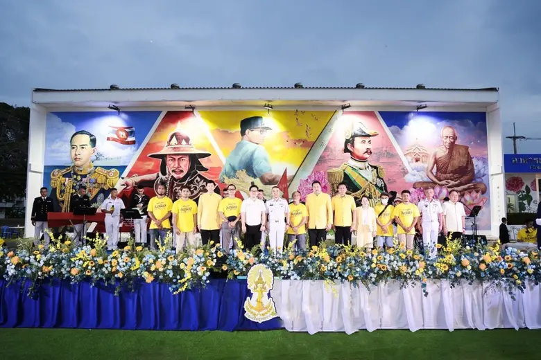 นายสุชาติ ชมกลิ่น รัฐมนตรีว่าการกระทรวงแร...