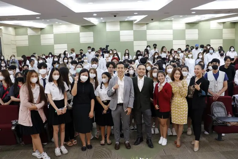 สาขาวิชาการจัดการธุรกิจด้านการบิน คณะบริห...