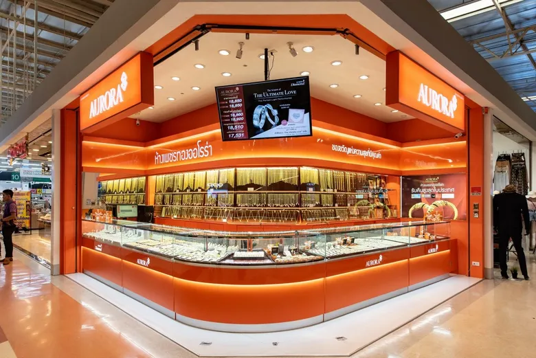 AURA โชว์ฟอร์มหุ้นตัวแรกที่ประกอบธุรกิจร้านค้าปลีกทองรูปพรรณของประเทศไทย มุ่งขับเคลื่อนนวัตกรรม ปักธงขยายสาขาและพอร์ตธุรกิจรับขายฝาก สร้างการเติบโตอย่างยั่งยืน