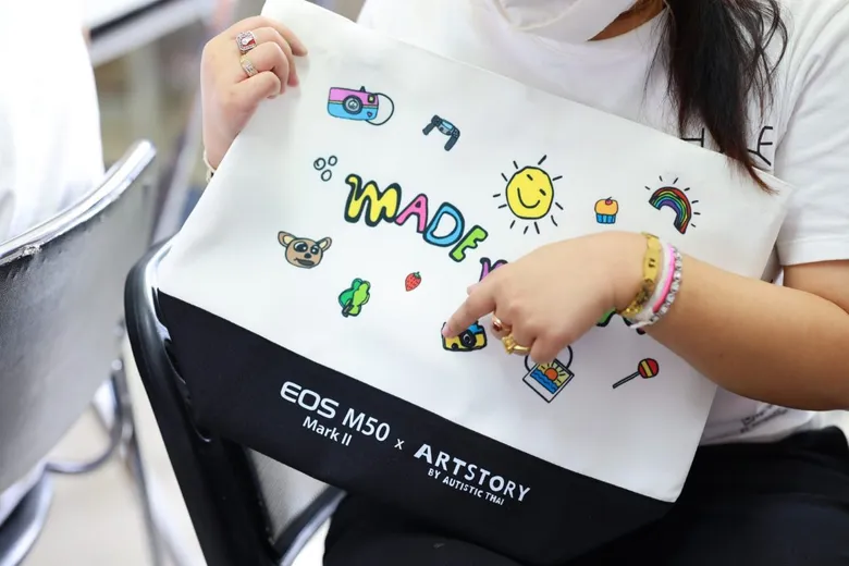 "แคนนอน" ร่วมกับ "ArtStory โดยมูลนิธิออทิสติกไทย" ชวนศิลปินออทิสติกออกแบบของที่ระลึกสุดลิมิเต็ดให้แฟนแคนนอน