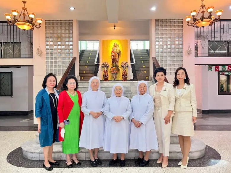 ดร.ศศมณฑ์ สงวนสิน นายกสมาคมศิษย์เซนต์ฟรัง...