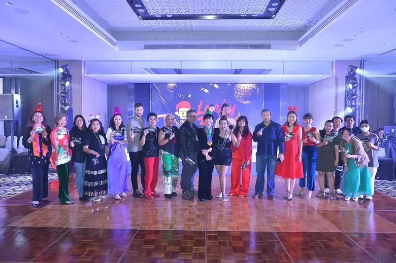 SMILE RADIO ร่วมกับ SPACEBAR Data-Driven ...