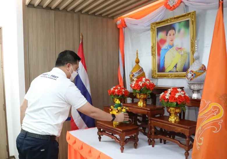 นายสิทธิกร ดิเรกสุนทร กรรมการและผู้จัดการ...