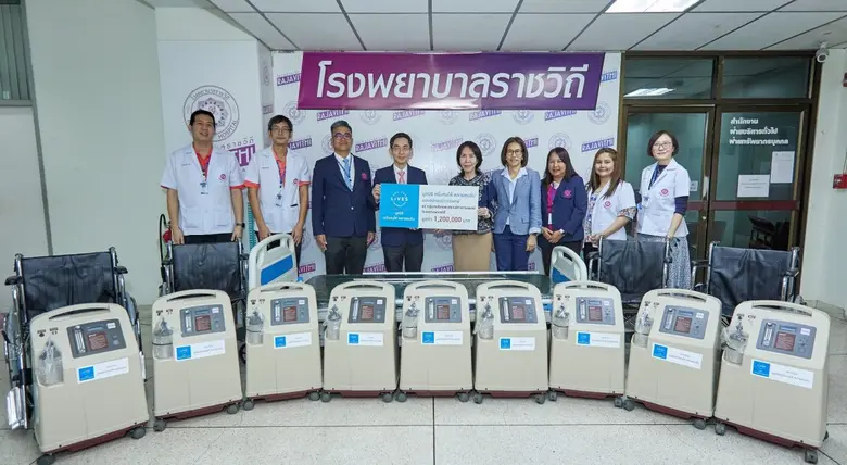 นายแพทย์จินดา โรจเมธินทร์ ผู้อำนวยการโรงพ...