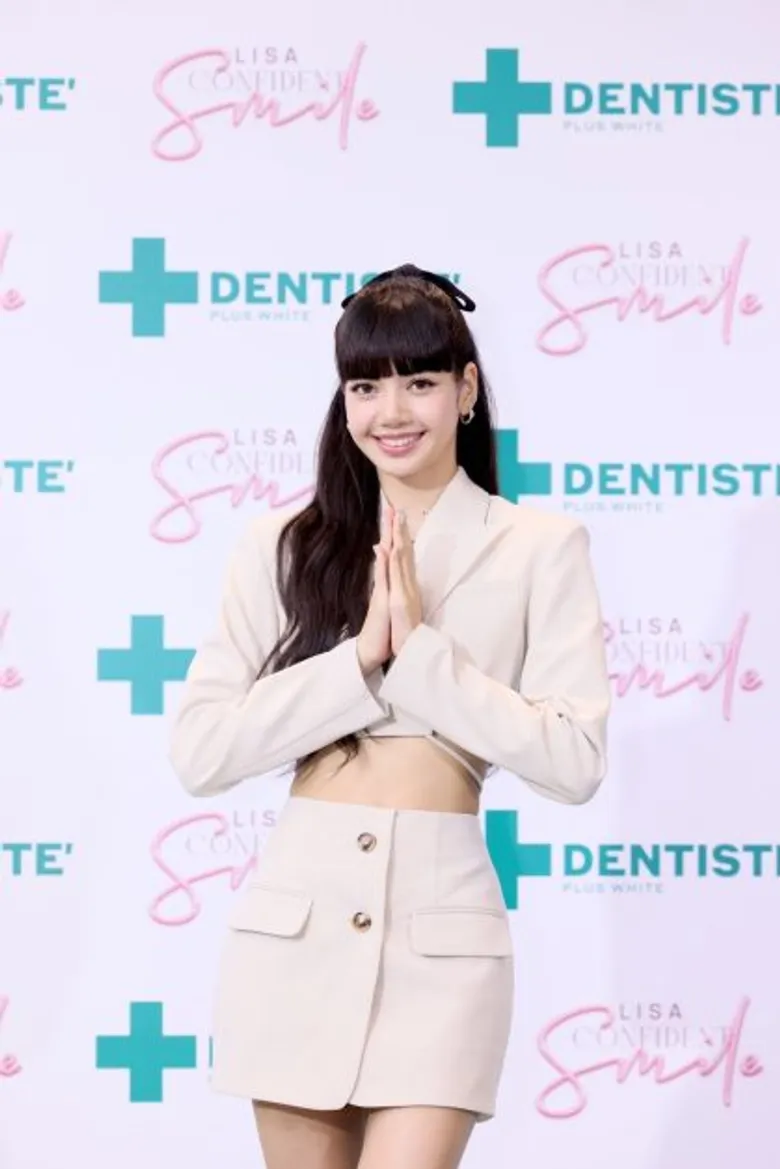 "เดนทิสเต้" ส่ง "ลิซ่า" สร้างปรากฏการณ์ "รอยยิ้มมั่นใจ 100% (Max)" ในงาน 'LISA' Special Greet: "DENTISTE' presents Confident Smile with LISA"