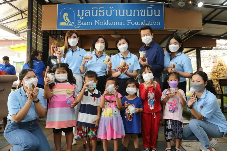 สถานีโทรทัศน์ไทยทีวีสีช่อง 3 นำโดย คุณชาค...